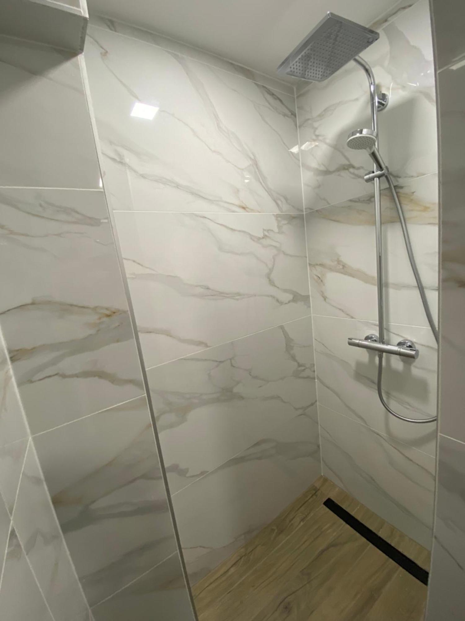 Levendula Vendeghaz Hotel Gyor Bagian luar foto