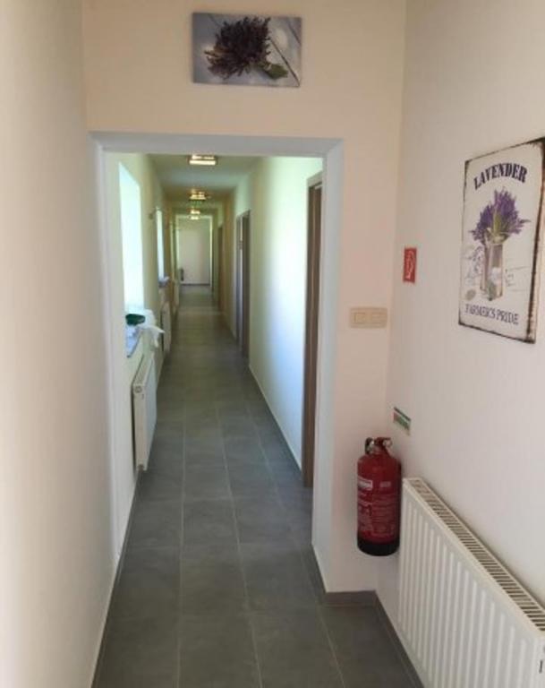 Levendula Vendeghaz Hotel Gyor Bagian luar foto